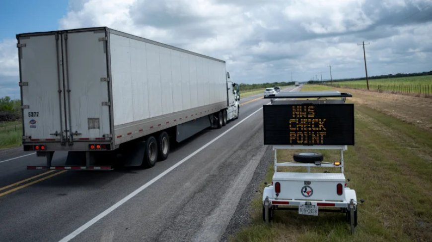 Trucker Hauling Roughly 80 Illega ls Flees Border Checkpoint in South Texas