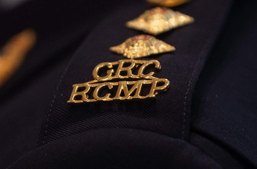 Police, military remove old explosive device that washed ashore in Portapique, N.S.
