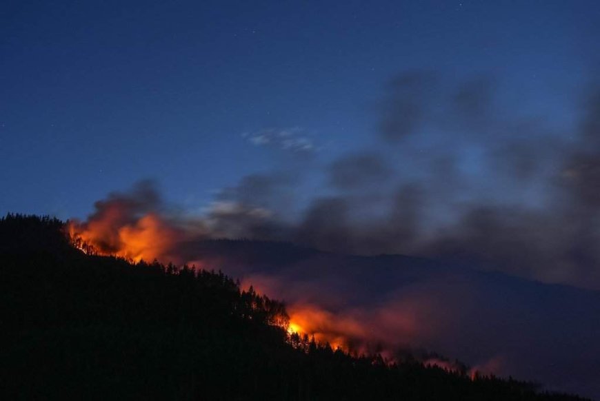 How do wildfires create lightning, pyro tornadoes and thunderstorms?