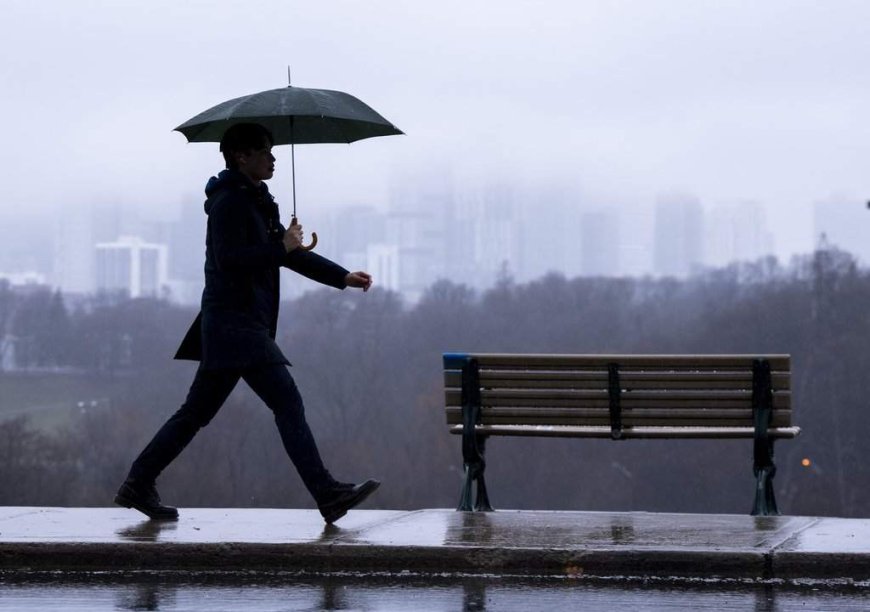 ‘Heavy rainfall’ begins in Toronto with severe thunderstorm warning in place