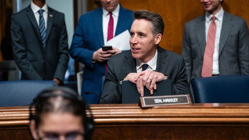 EXCLUSIVE: Hawley to introduce bill blocking lavish USPS executive bonuses over mail delays, losses