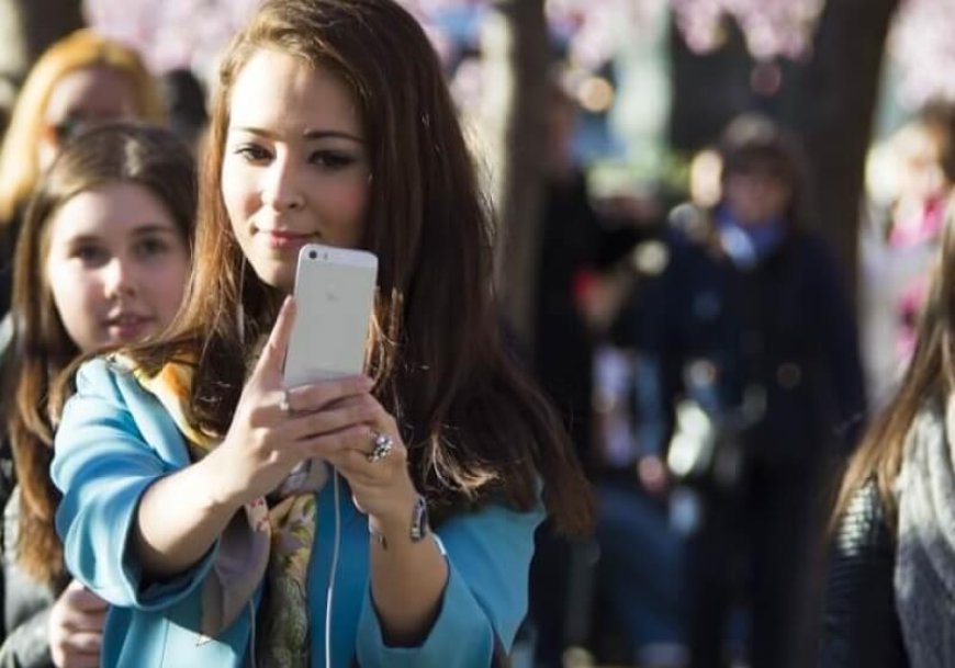 Google now lets you sign into your account using a selfie video