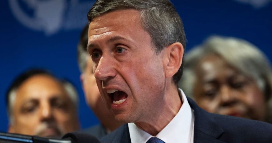 DNC Chair Ken Martin Hit with HR Complaint for Throwing Phone at Aide’s Desk: ‘Spiraling Behavior’