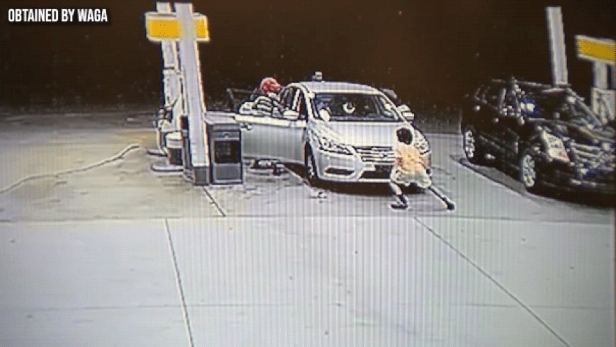 Georgia mother fights off alleged child snatcher with gas pump in surveillance video