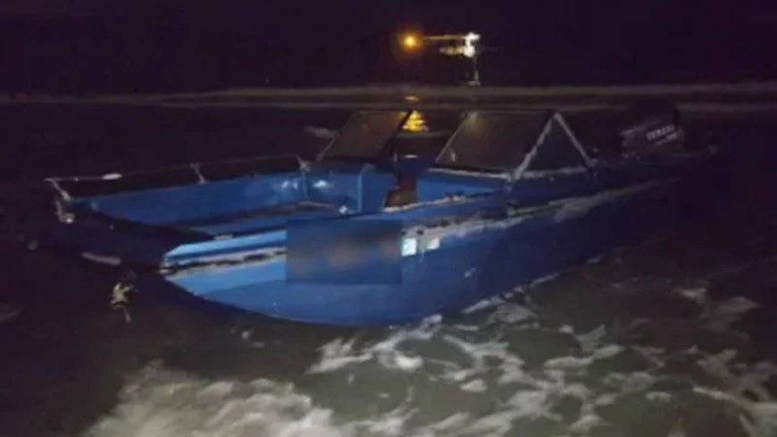Illegals Land Boat on San Diego Beach