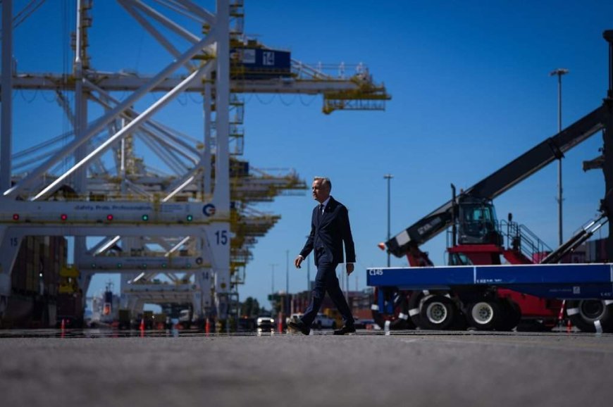 Carney says B.C. port expansion necessary to boost exports, independence