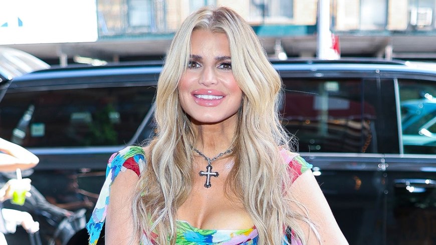 Jessica Simpson celebrates turning 46 in bikini and reveals her children have never seen her perform