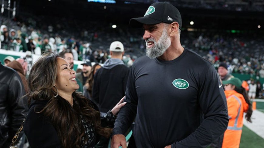 Falcons announce defensive coordinator Jeff Ulbrich's wife Cristina died after battle with cancer