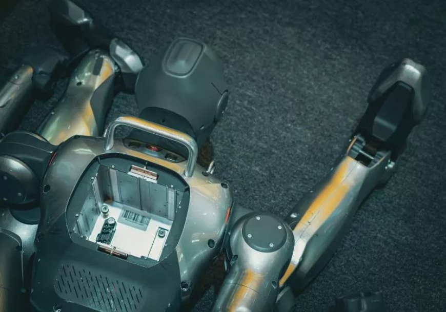 Qualcomm's humanoid robot demo went hilariously wrong when the machine just dropped dead on stage