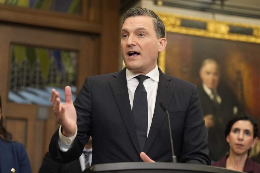 Is it AI or human? Ottawa wants your ideas on how to boost transparency