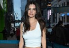Emily Ratajkowski turns heads in bikini-filled July photo dump