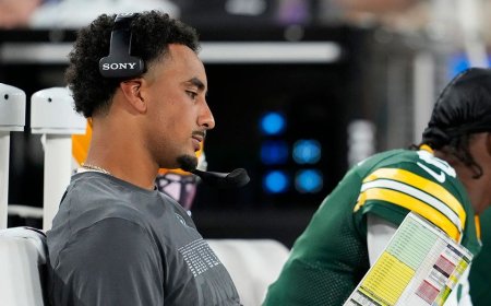 Packers' Jordan Love calls offensive plays in the second half of preseason game, sparks late comeback