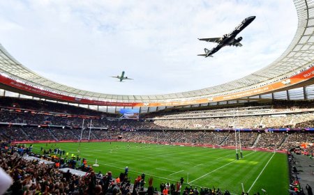 Footage of two planes stunning a rugby stadium with one of the wildest flyovers ever goes viral