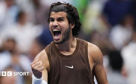 'I felt the love' - how did Alcaraz look on winning singles return?