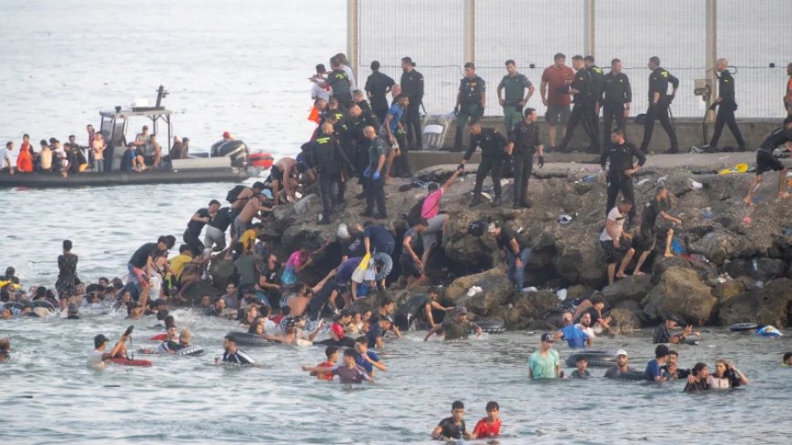 Zionists Celebrate Spanish Migrant Invasion