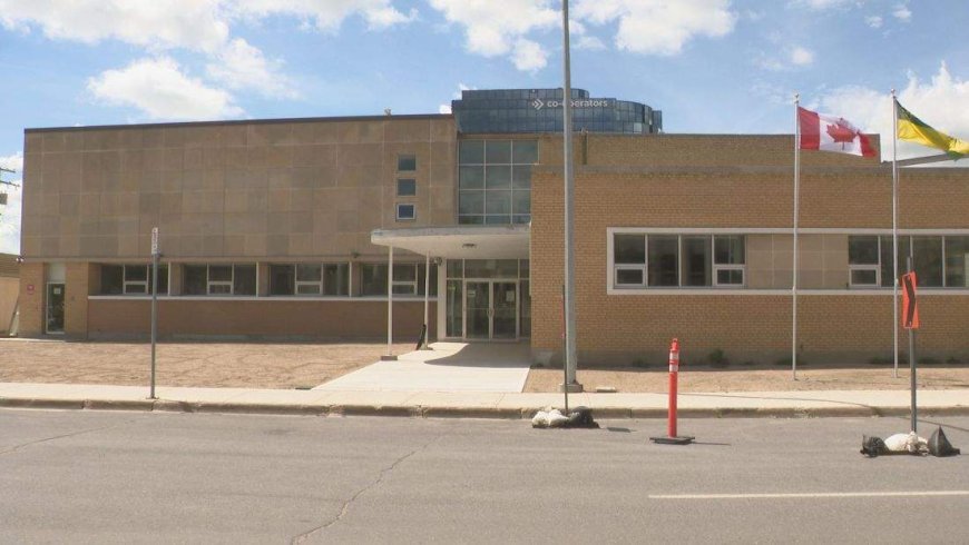 Regina council reissues permit for mosque’s call to prayer on week-by-week basis