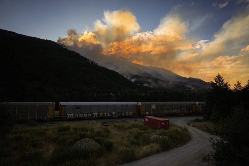 Metro Vancouver wildfire prompts evacuation alerts as Fraser Canyon residents go home