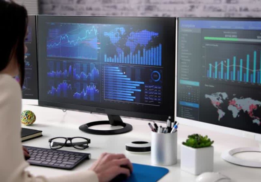 Asus' new monitor software lets you control brightness with your voice, or just let AI do it