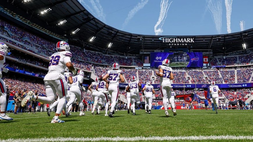 Ryan Fitzpatrick says friends raving about Highmark Stadium despite harsh critics: 'Absolutely unbelievable'