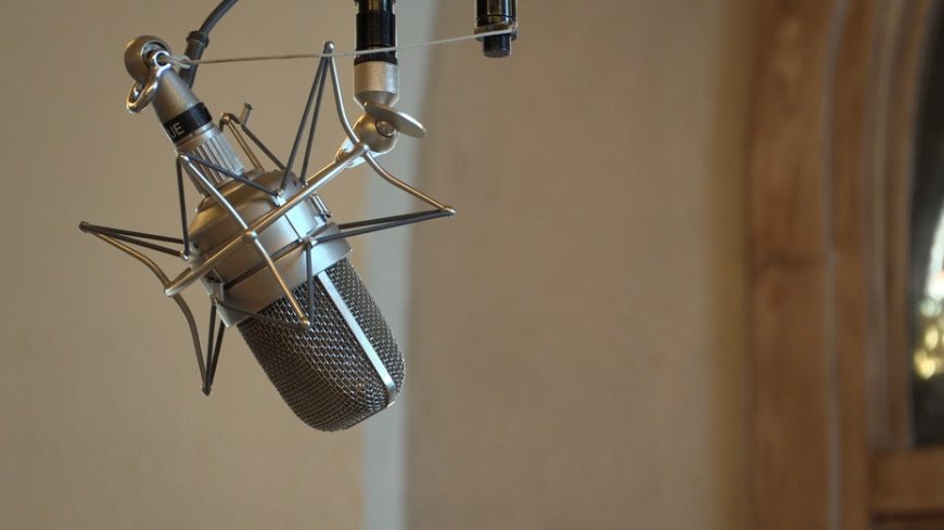 Music industry fends off flood of AI music 'stealing' the charts