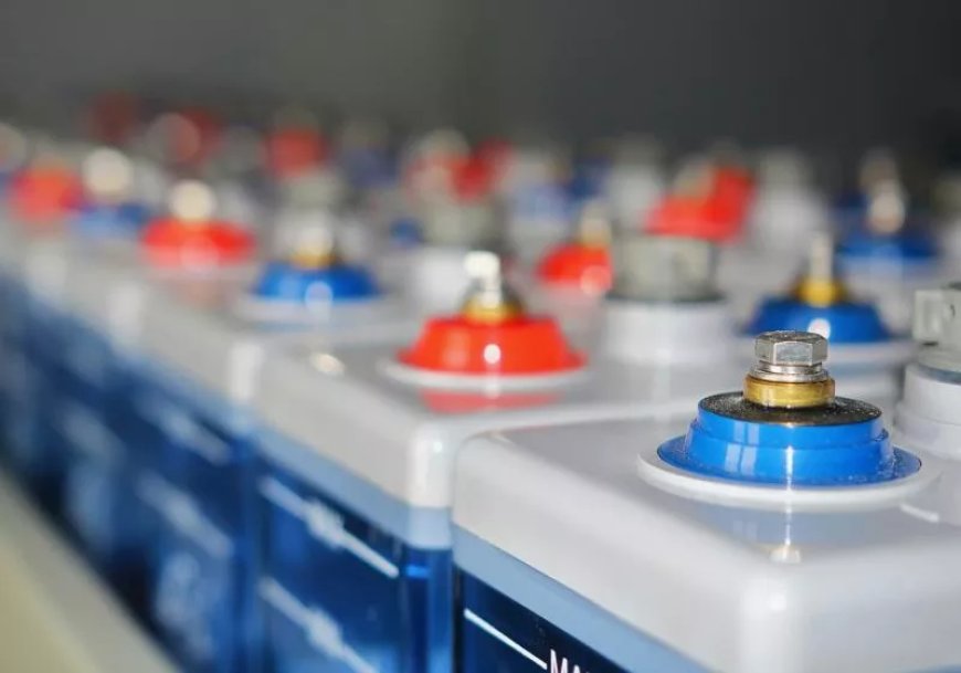 Scientists built a battery that charges almost instantly, but there's a catch