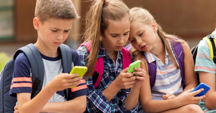 Australia’s Under-16 Social Media Ban Fails as Children Return to Platforms