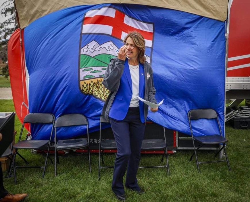Danielle Smith avoids talk of separation at Alberta Day as referendum looms