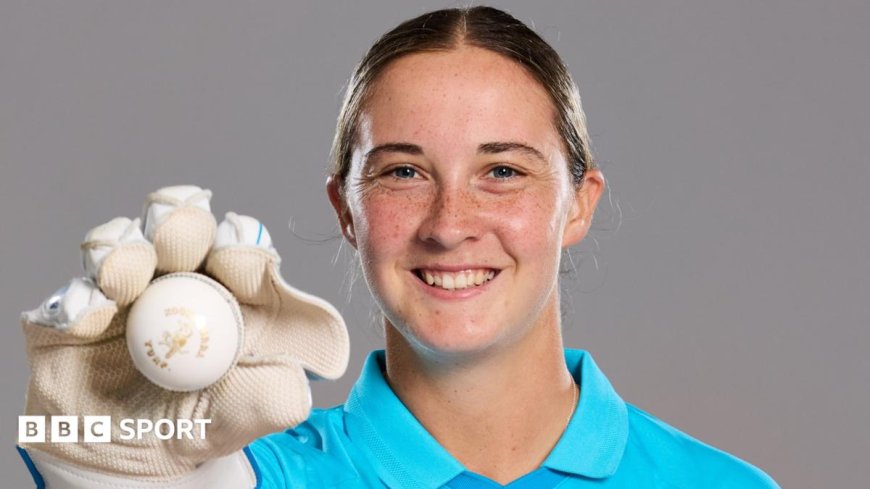 'It's an unknown' - Capsey takes England gloves for first time