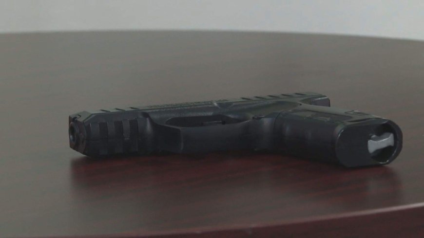 4 teens charged in airsoft pistol confrontation at Lethbridge mall