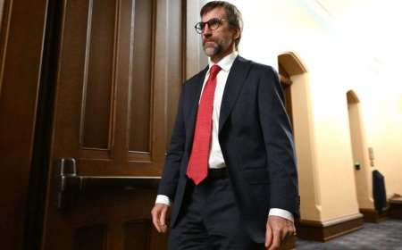 Steven Guilbeault steps down as MP for Laurier–Sainte-Marie