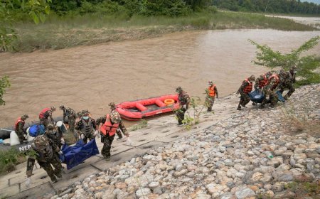 Ottawa sends officials to Nepal as search for missing Canadians continues