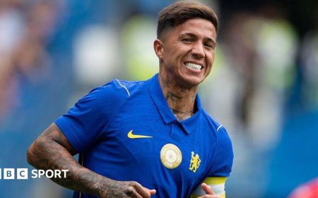 Man City agree £125m fee for Chelsea's Fernandez