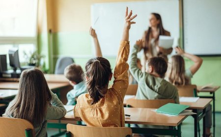 Seattle superintendent torches teachers union over strike threat as district faces reported $100M hole