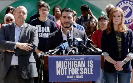 El-Sayed torched online after uneasy union member struggles through campaign event