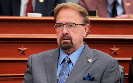 Republicans turn on House GOP lawmaker accused of late-night texts, lavish gifts to female staffers