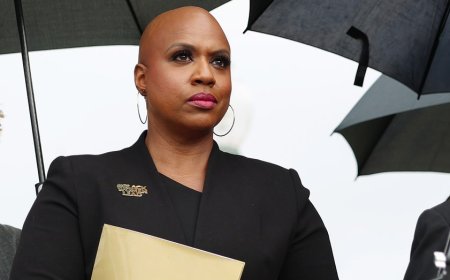 Scandal-plagued 'Squad' rep cruises to Democratic nomination with no GOP roadblocks in view