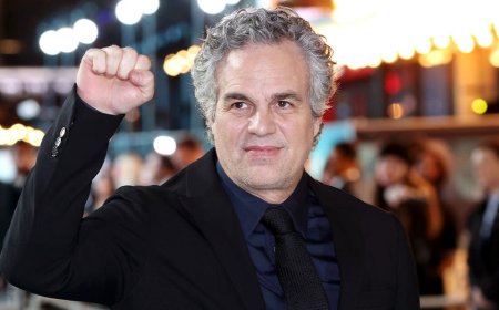 More than 180 Jewish entertainers rally behind actor Mark Ruffalo in protest letter