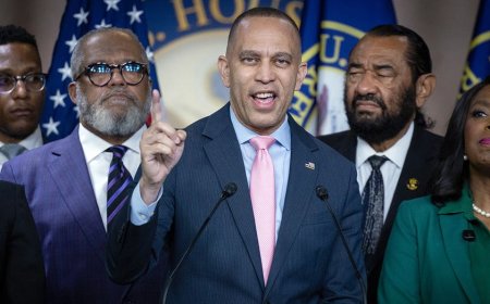 Jeffries threatens 'serious response' after Democrats help GOP advance anti-socialism vote