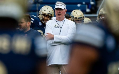 Akron Zips vs. Wake Forest Demon Deacons week 1 college football pick favors under 48.5