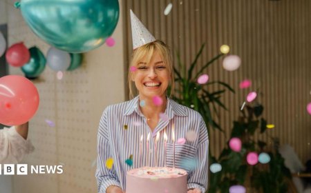 From cake to pizza: How to get the best birthday freebies (and why there's a catch)