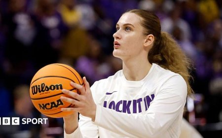 Ukrainian quits college team over Russian signing