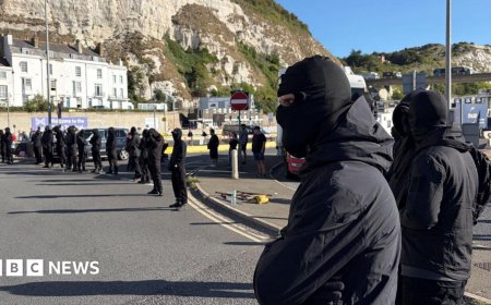 Disruption at Port of Dover as masked 'stop the boats' protesters block roads