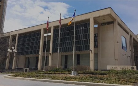St. Boniface residents raise concerns over proposed aquatic centre