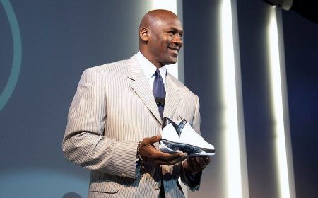 Nike forgot that Republicans buy sneakers, too, and now it's getting booted from the S&P 100