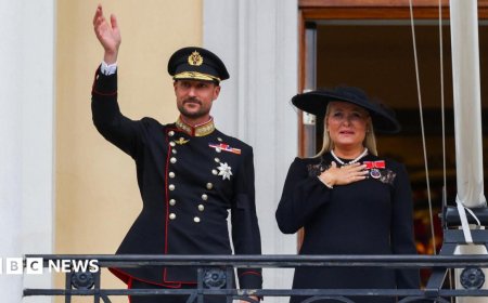 Watch: Europe's royalty pay last respects to King Harald V in Norway