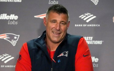 NBC reminds pregame viewers about Mike Vrabel-Dianna Russini scandal coach and Patriots want to forget