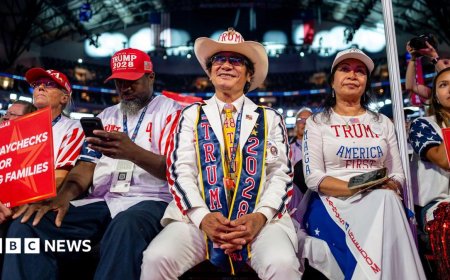 Trump pledges $5,000 to every American - and other takeaways from  Republican midterms convention