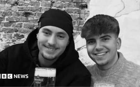 Two men who died on Yr Wyddfa tried calling 999, inquest hears