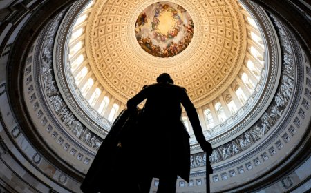 Trump dangles $5,000 checks as debt surges — but only if GOP can clear major midterm hurdle