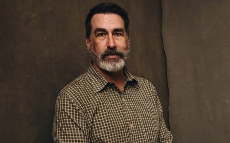 Rob Riggle recalls 'apocalyptic' scene at Ground Zero while searching for survivors after 9/11